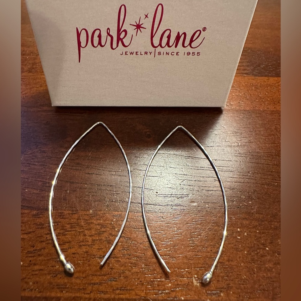 Park Lane Elegant Twizzler Silver Earrings